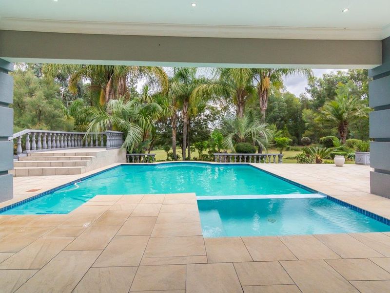 Step Into Luxury Living - Photo 5