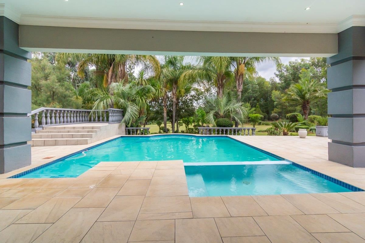 Step Into Luxury Living - Photo 5