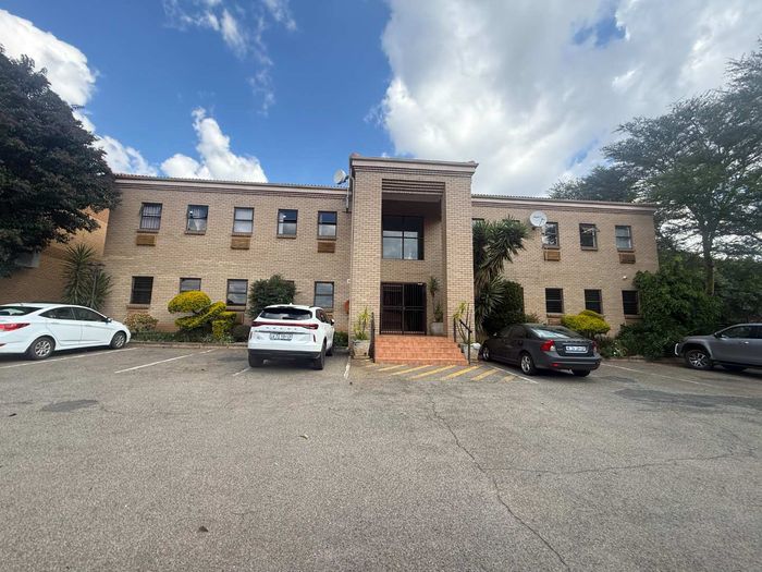 Property #2494583, Office Rental Monthly in Weltevreden Park