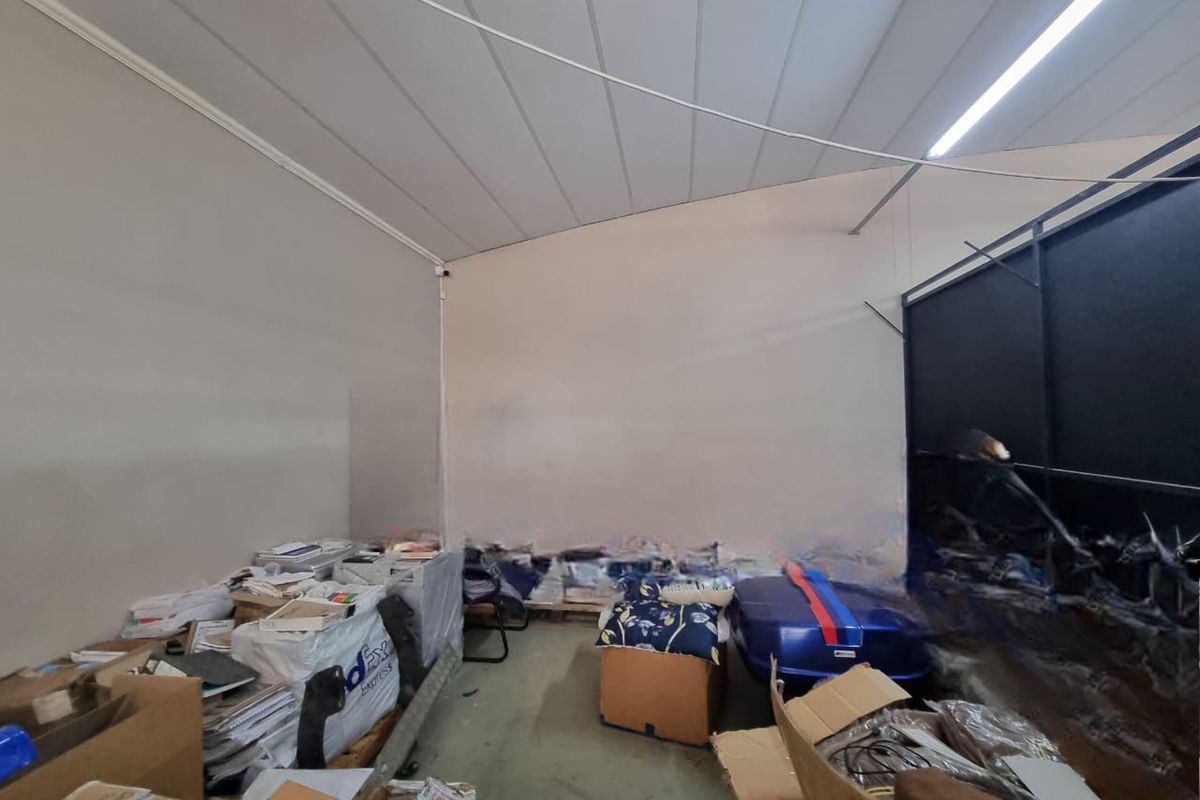 WAREHOUSE SPACE TO LET | SOUTHERN INDUSTRIAL – 115 SQM (INSIDE) + 37 SQM (OUTSIDE) - Photo 4