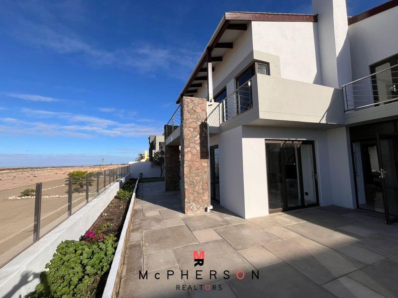 Luxury Desert View Residence - Photo 5