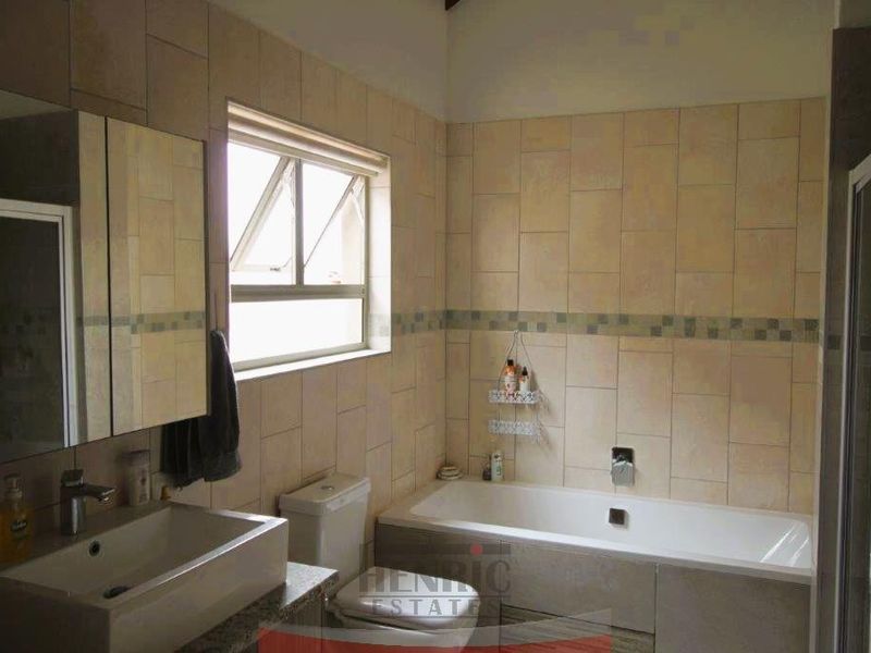 Townhouse FOR SALE - Photo 5