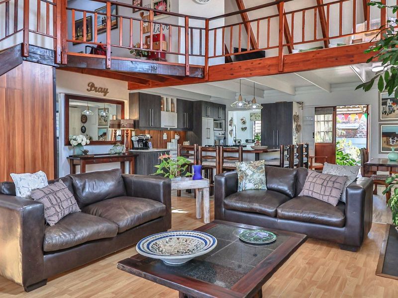 Family Home + Flatlet in Pretty Perlemoenbaai - Photo 4