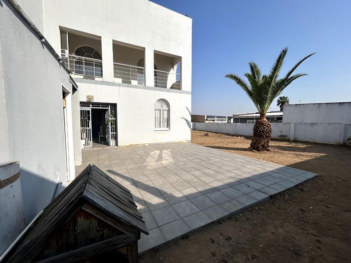 Property #2418293, House Sold in Hochlandpark