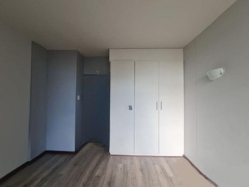 HATFIELD - 2 BEDROOM APARTMENT WALKING DISTANCE TO PRETORIA UNIVERSITY - Photo 5