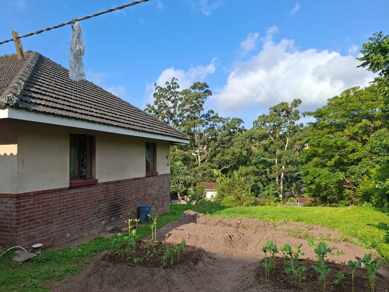 3 Bedroom House in a Tranquil Suburb - Photo 9