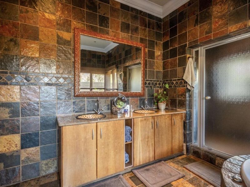 Refined Luxury Country Living with Exceptional Development Potential in Pretoria East - Photo 9