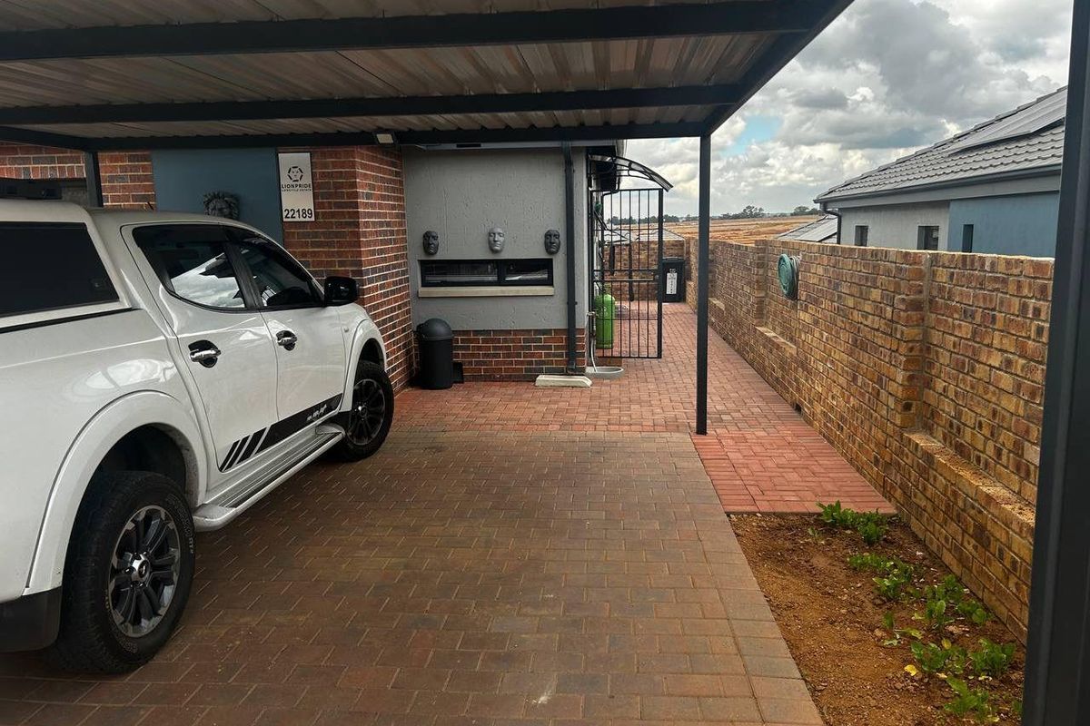 Modern family Living in Lion Pride Estate, Randburg🏠 - Photo 4