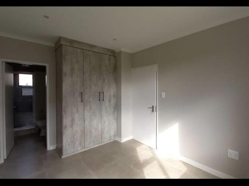 3 Bedroom Simplex for Rent - Photo 10