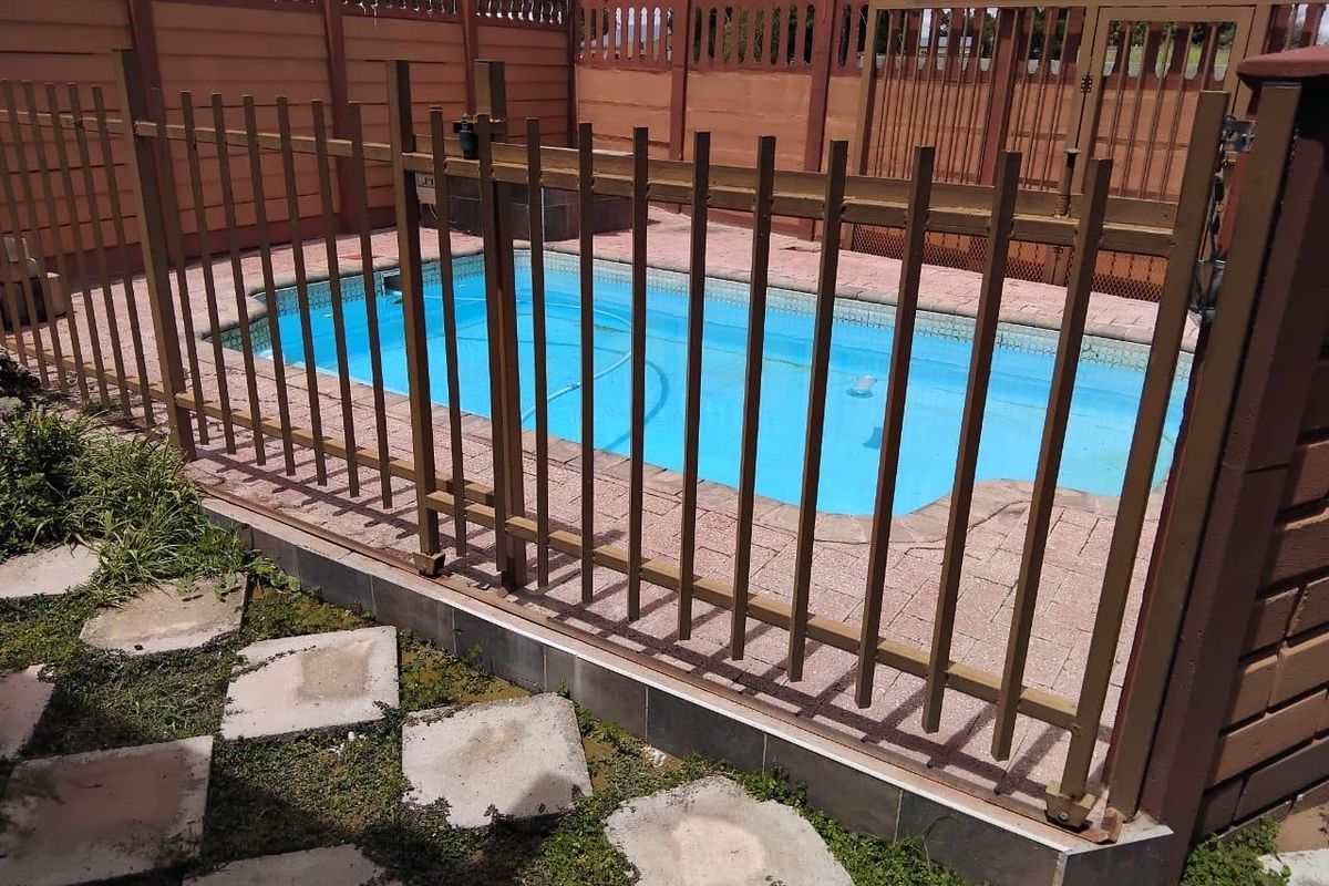 Spacious home for sale - Photo 2
