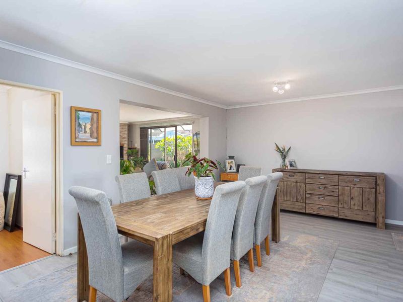 Extraordinary Dual-Living Home For Sale In Edgemead - Photo 5