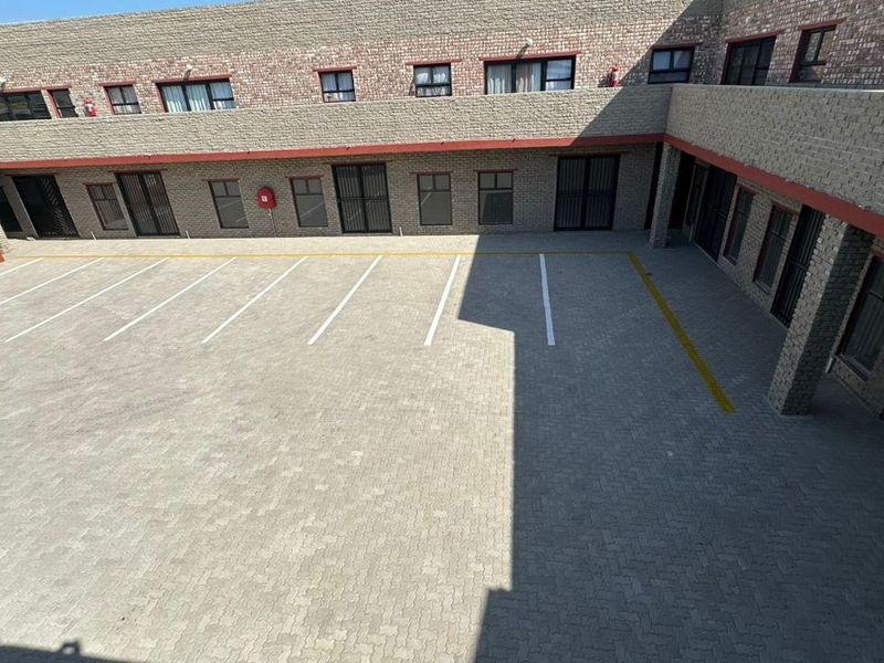 Commercial units To Let in Swakopmund - Photo 6