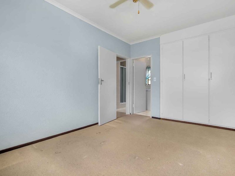 BRIGHT AND LIGHT THREE BEDROOM HOME WITH ALL THE ADDED EXTRAS - Photo 9