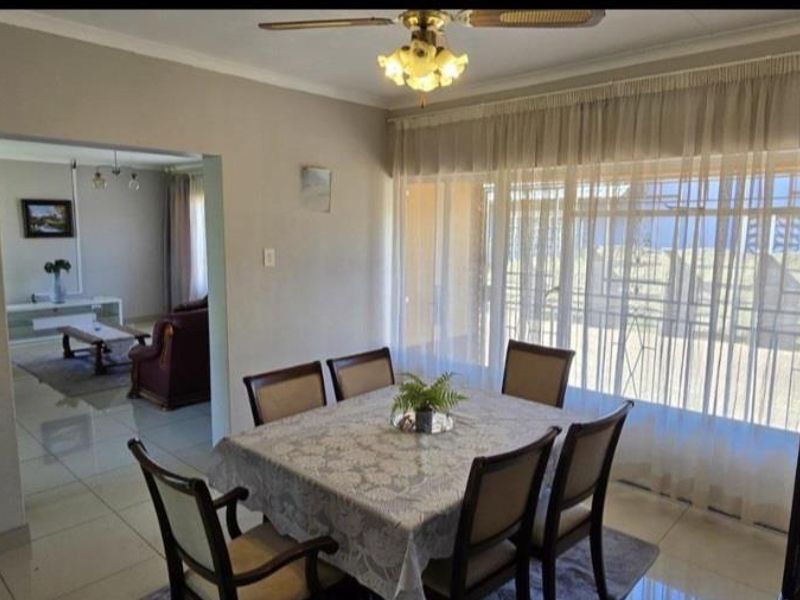 3 Bedroom House For Sale in Vanderbijlpark SE6 - Photo 9