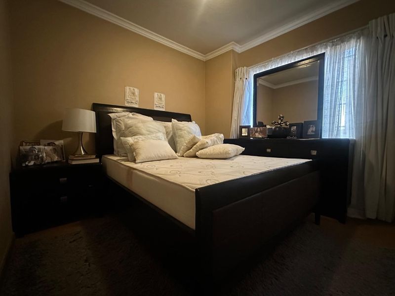 Sole mandate. Stunning ground floor apartment across Mall@Reds in a 24h security complex. Lifestyle of comfort and convenience. - Photo 8