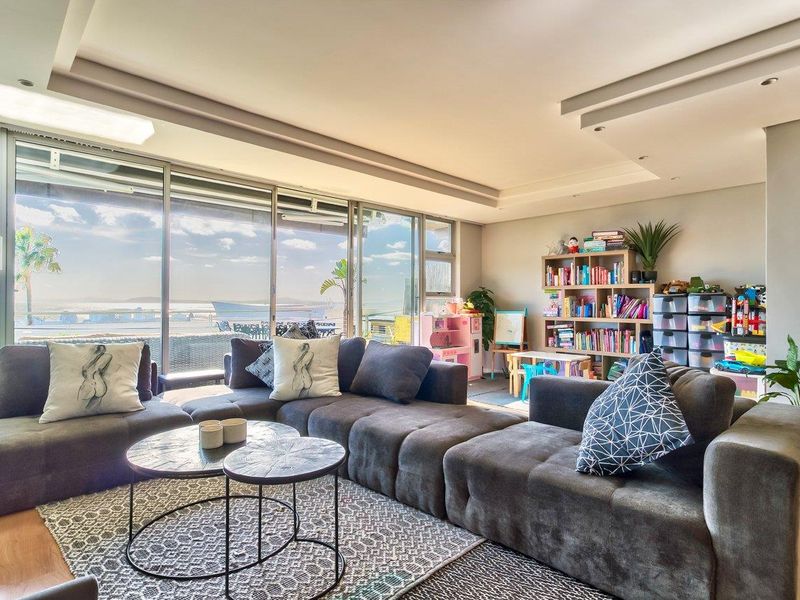 A Coastal Retreat on Iconic Joubert Road | Green Point, Cape Town - Photo 10