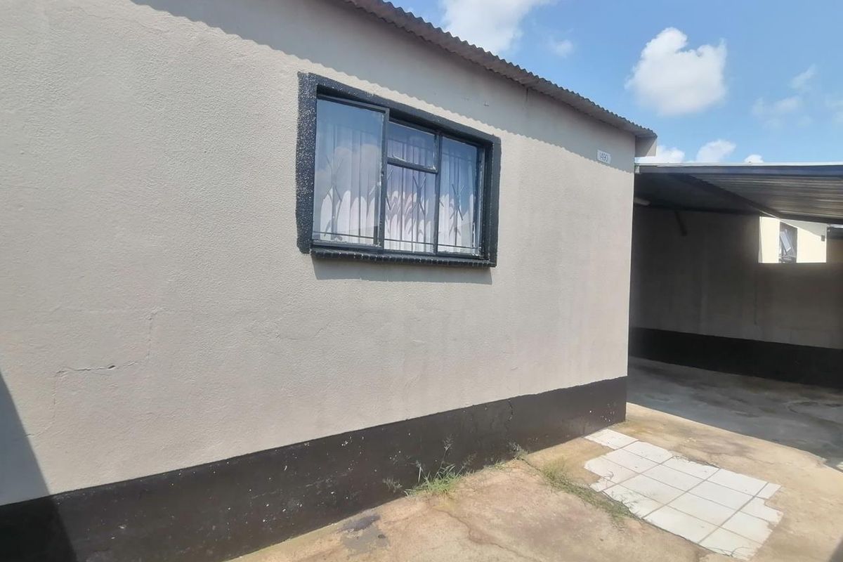 2Bedroom House for Sale in Westbury - Photo 3