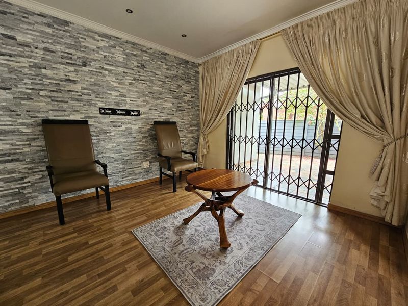 Step into this spacious and vibrant 4-bedroom home, where comfort, convenience, and modern living come together effortlessly - Photo 8