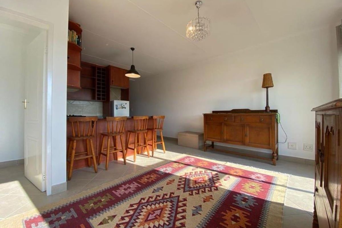 Modern Top-Floor Apartment with Stunning Sunset Views. - Photo 5