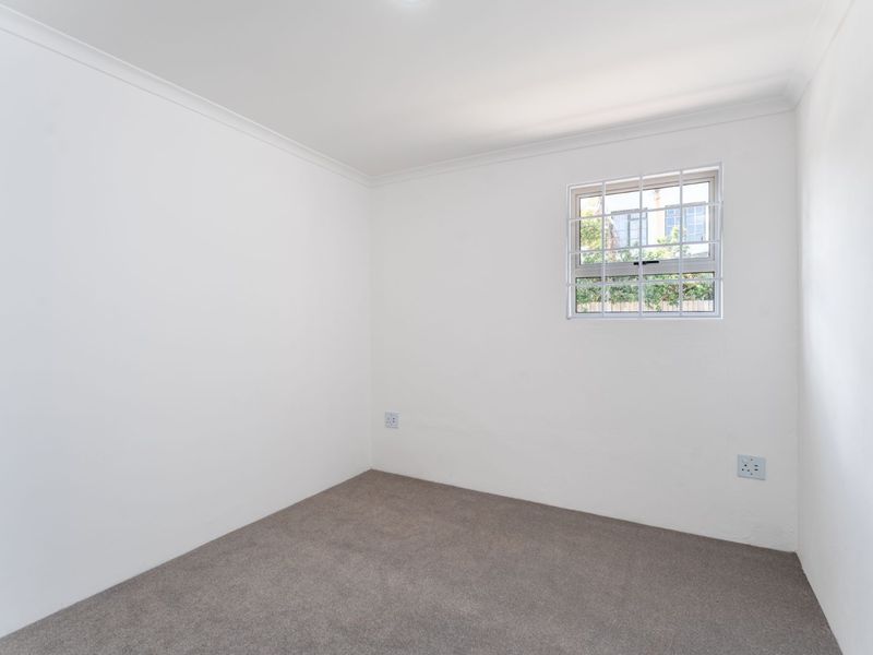 2 Bedroom, 2 Bathroom - Photo 9