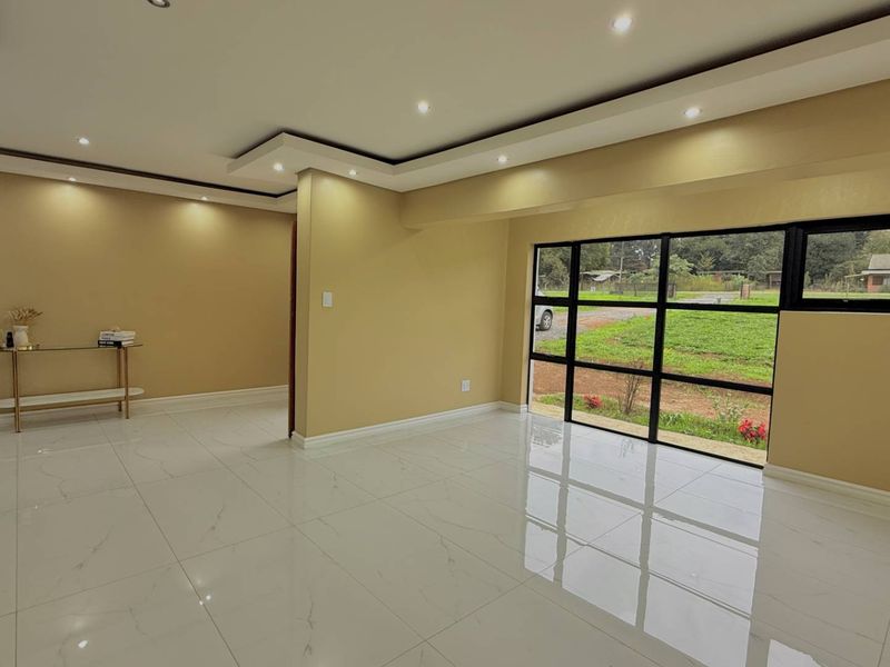 Luxury Family Home in Sakabula Estate - Photo 10