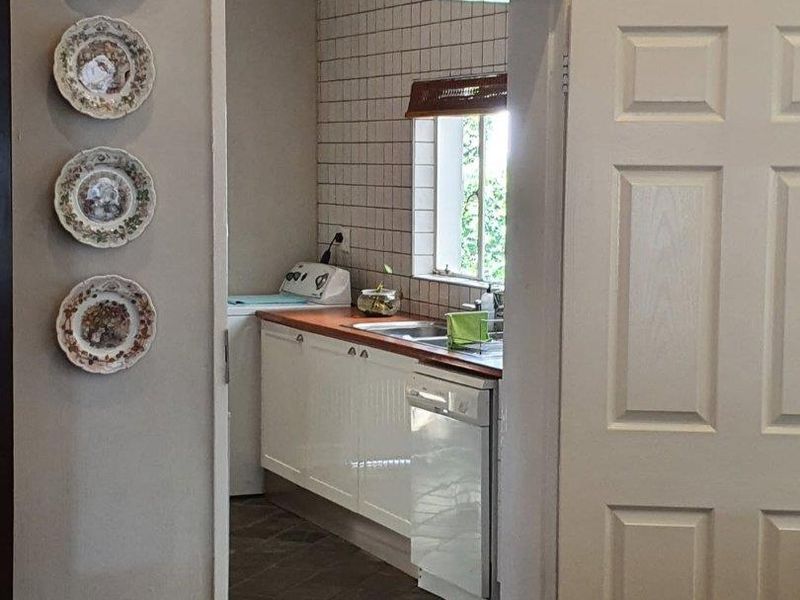 Exclusive 4-Bedroom Home with Pool & Study in Klein Windhoek - Photo 10