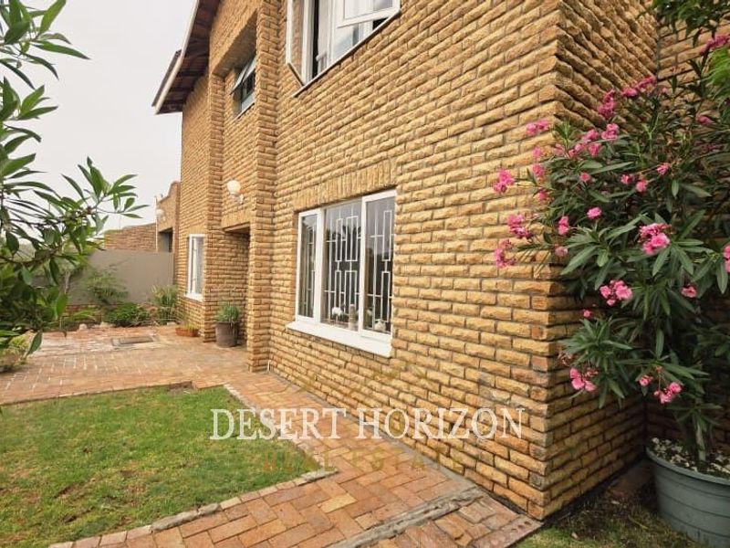 Swakopmund , Vineta | Fabulous Family Home in a Popular, Sought-After Area - Photo 2