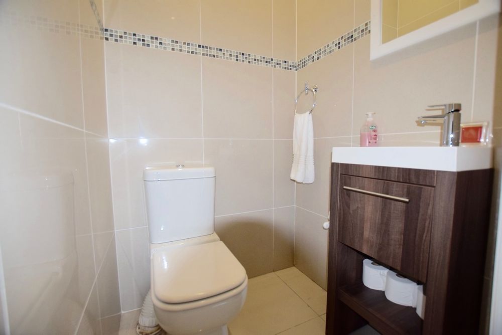En suite 2