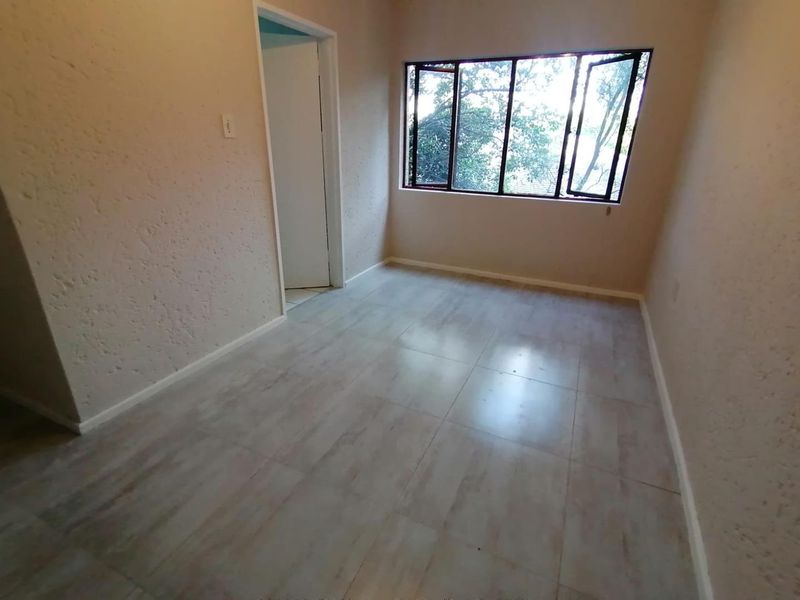 A CHARMING ONE BEDROOM APARTMENT - Photo 5