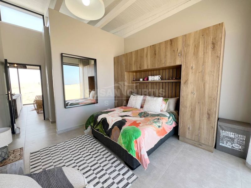 Beachfront Bliss – Fully Furnished & Move-In Ready - Photo 5