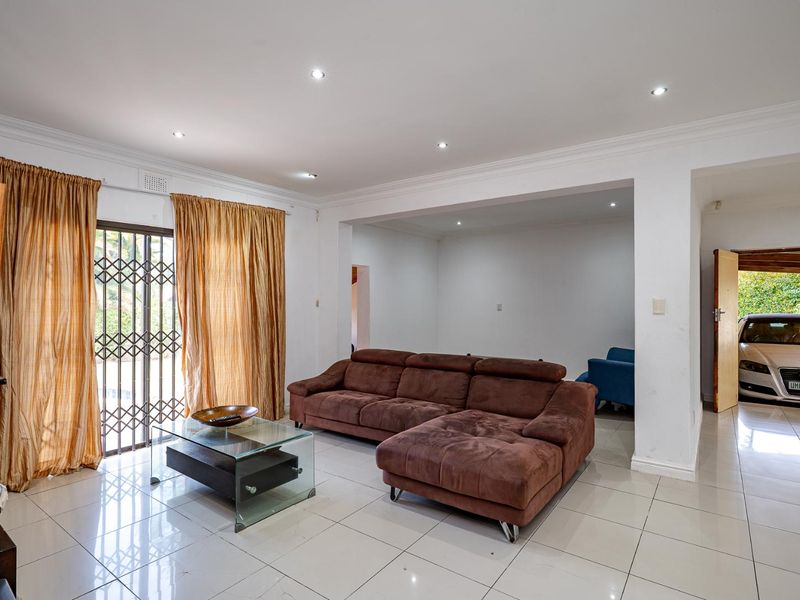 Discover this charming free-standing corner home nestled in the heart of New Germany, - Photo 3