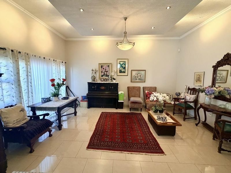 4 Bedroom House For Sale in Auasblick - Photo 4