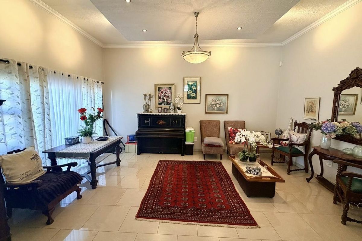 4 Bedroom House For Sale in Auasblick - Photo 4