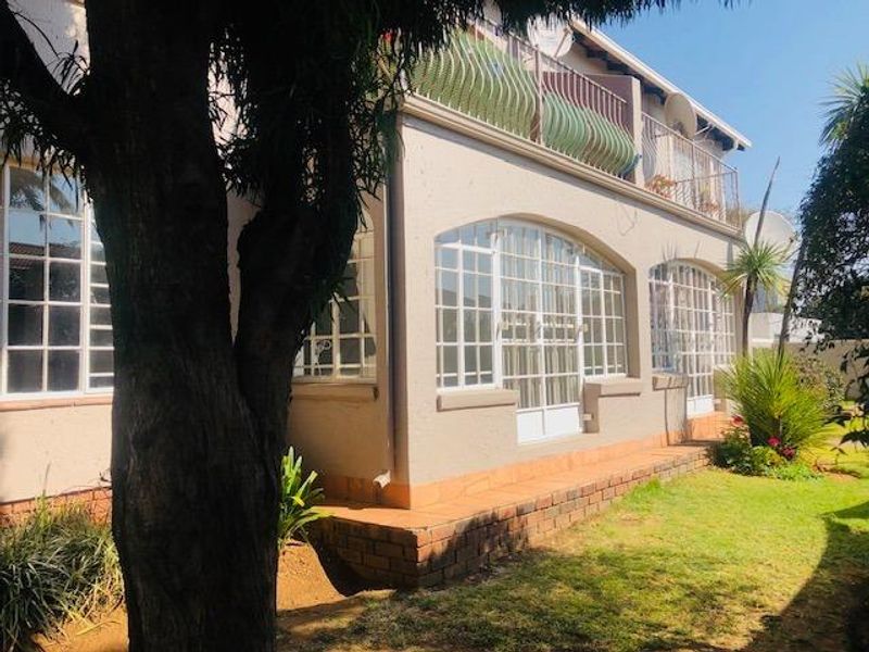 Modern Ground Floor Gem - Secure, Stylish & Superbly Located - Photo 4