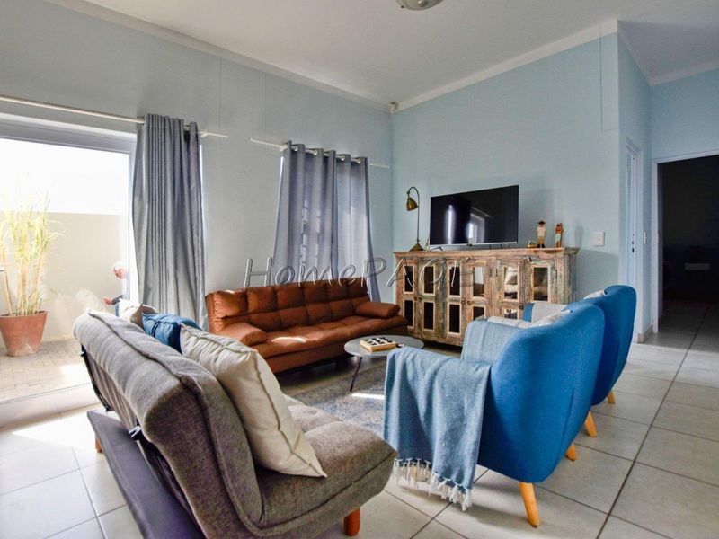 Central, Swakopmund:  GROUND FLOOR Unit in Heueschneider Platz for Sale - Photo 7