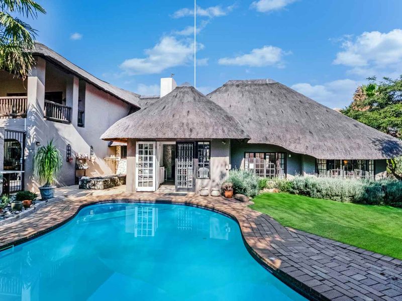 A FABULOUS FEELING FAMILY HOME, SITUATED IN A PRIME LOCATION IN THE QUiET PART OF DOUGLASDALE - Photo 7