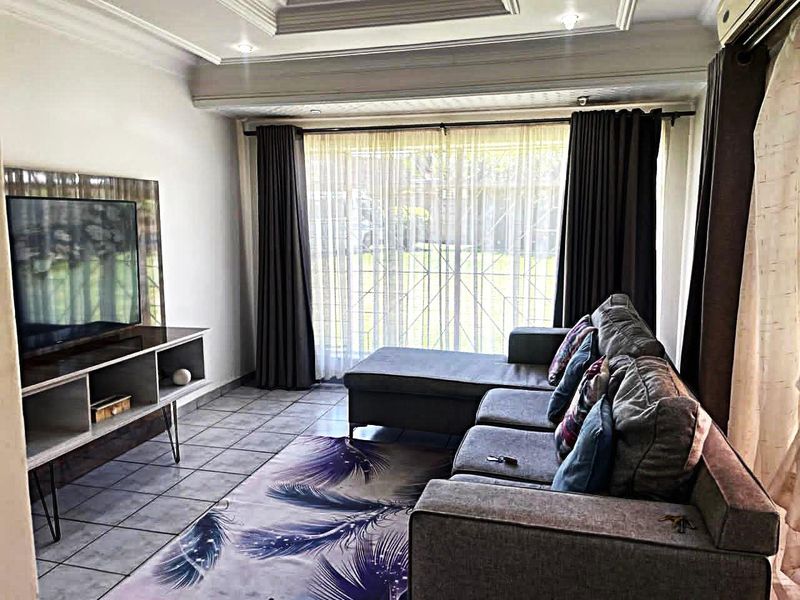 3 BEDROOM IN BRACKENDOWNS - Photo 3