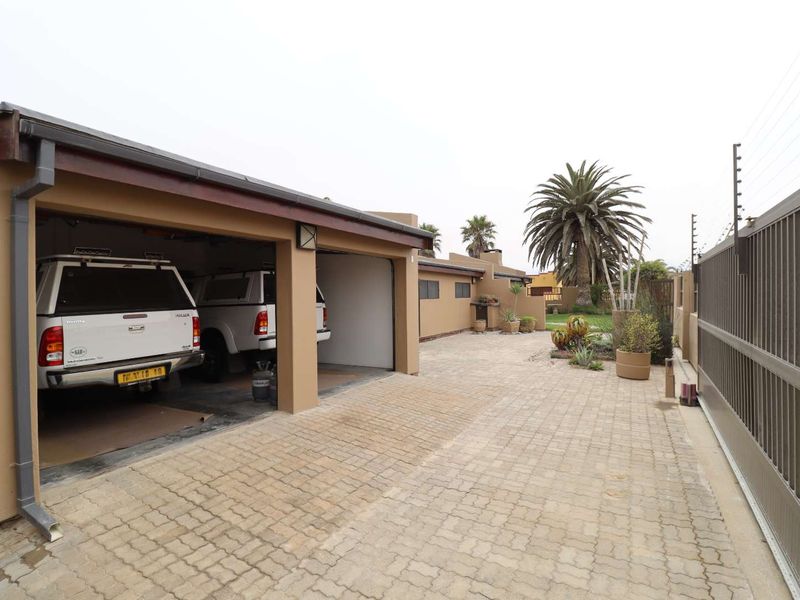 Hentiesbay: Beautiful 4 Bedroom House is For Sale - Photo 6