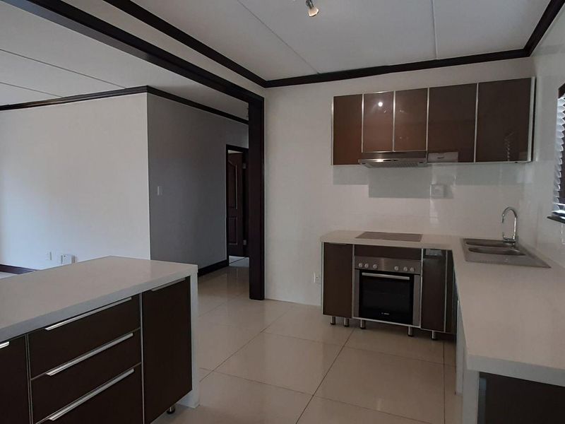 Modern, Secure Living in Cedar Acres – Stylish 3-Bedroom Rental Opportunity - Photo 4