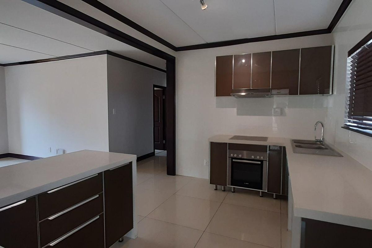 Modern, Secure Living in Cedar Acres – Stylish 3-Bedroom Rental Opportunity - Photo 4