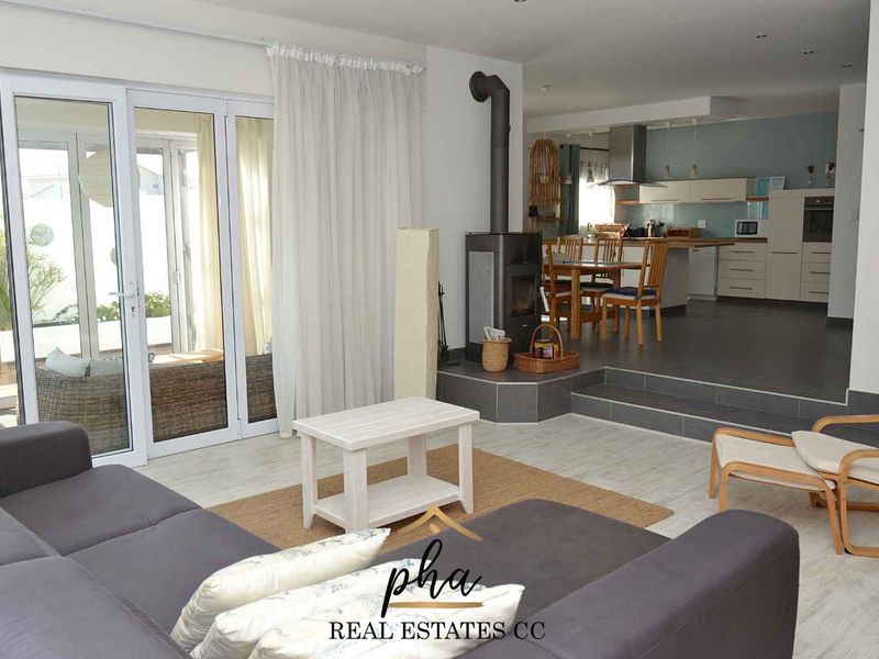 Beautiful double storey townhouse with three bedrooms for sale - Photo 4