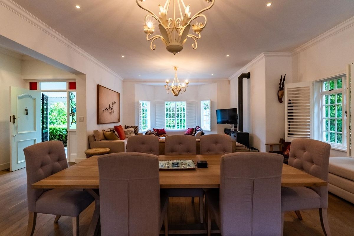 Elegant Furnished 4-Bedroom Home Available 01 July 2026 until 30 September in Franschhoek - Photo 4