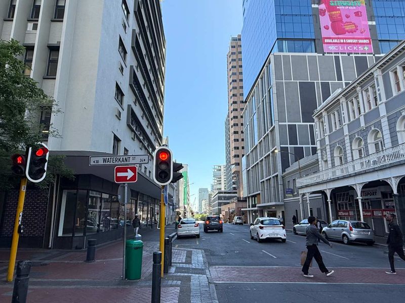 180m2 corner retail unit to let - Photo 3