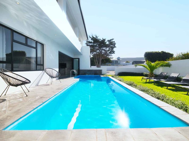 Fully Operational Luxury Guesthouse Steps from Hermanus Cliff Path - Photo 8