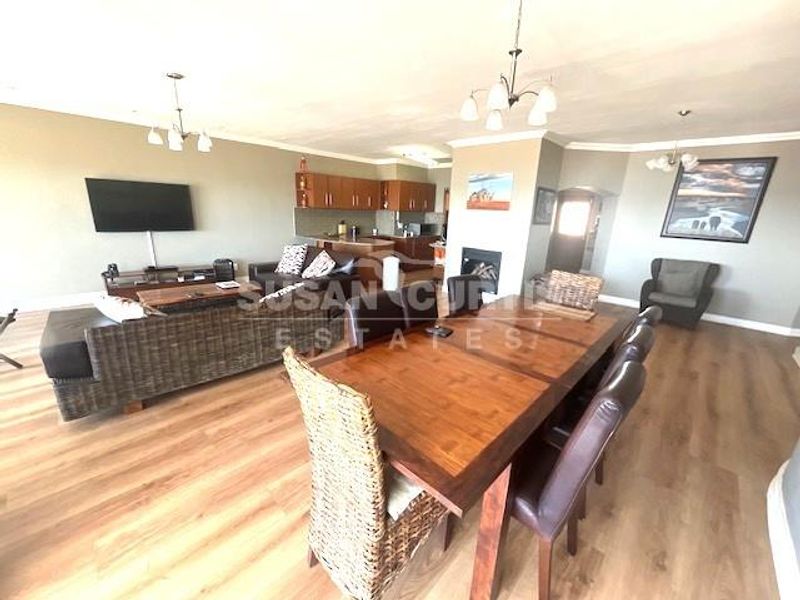 Seafront Penthouse - Photo 4