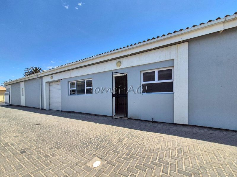 Hermes, Walvis Bay:  2 Bedroom unit in Natali Park is for Sale - Photo 2