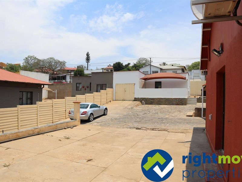 High traffic area - Photo 9