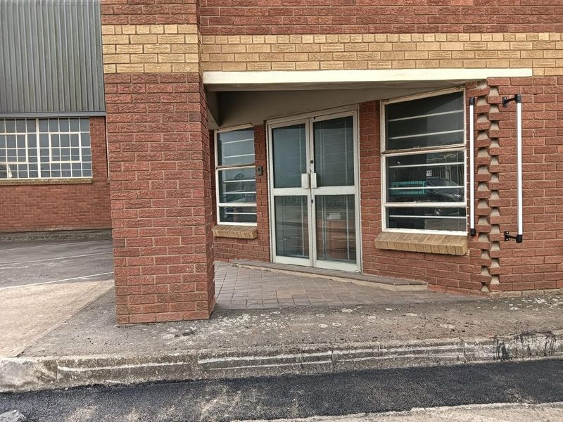 Warehouse in Springfield Durban 911sqm - Photo 8