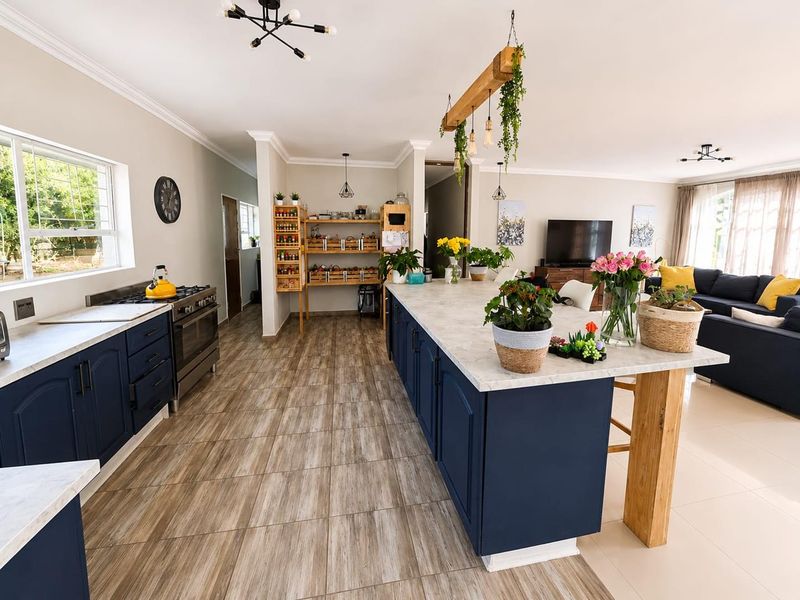 Spacious Family Living in Sought-After Dan Pienaar! - Photo 7
