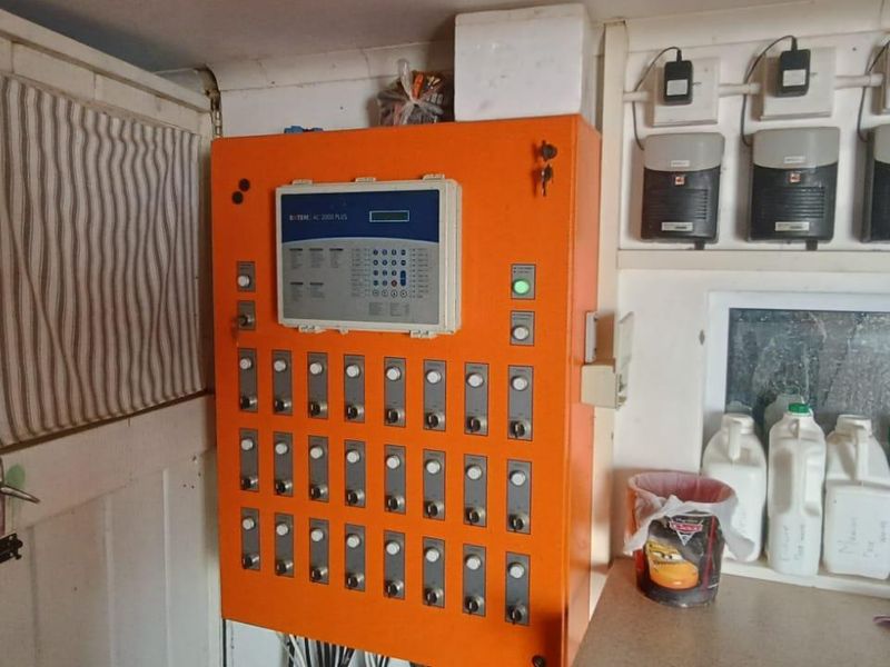 Edable land. Broiler Cage for 19000 chickens fully computeries.Totally off grid. - Photo 9